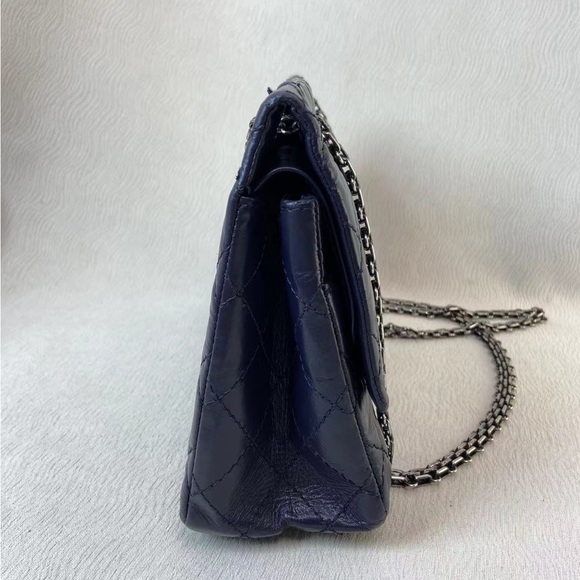 SOLD - CHANEL Dark Blue Crumpled Calfskin Reissue 2.55 226 - Picture 8 of 15